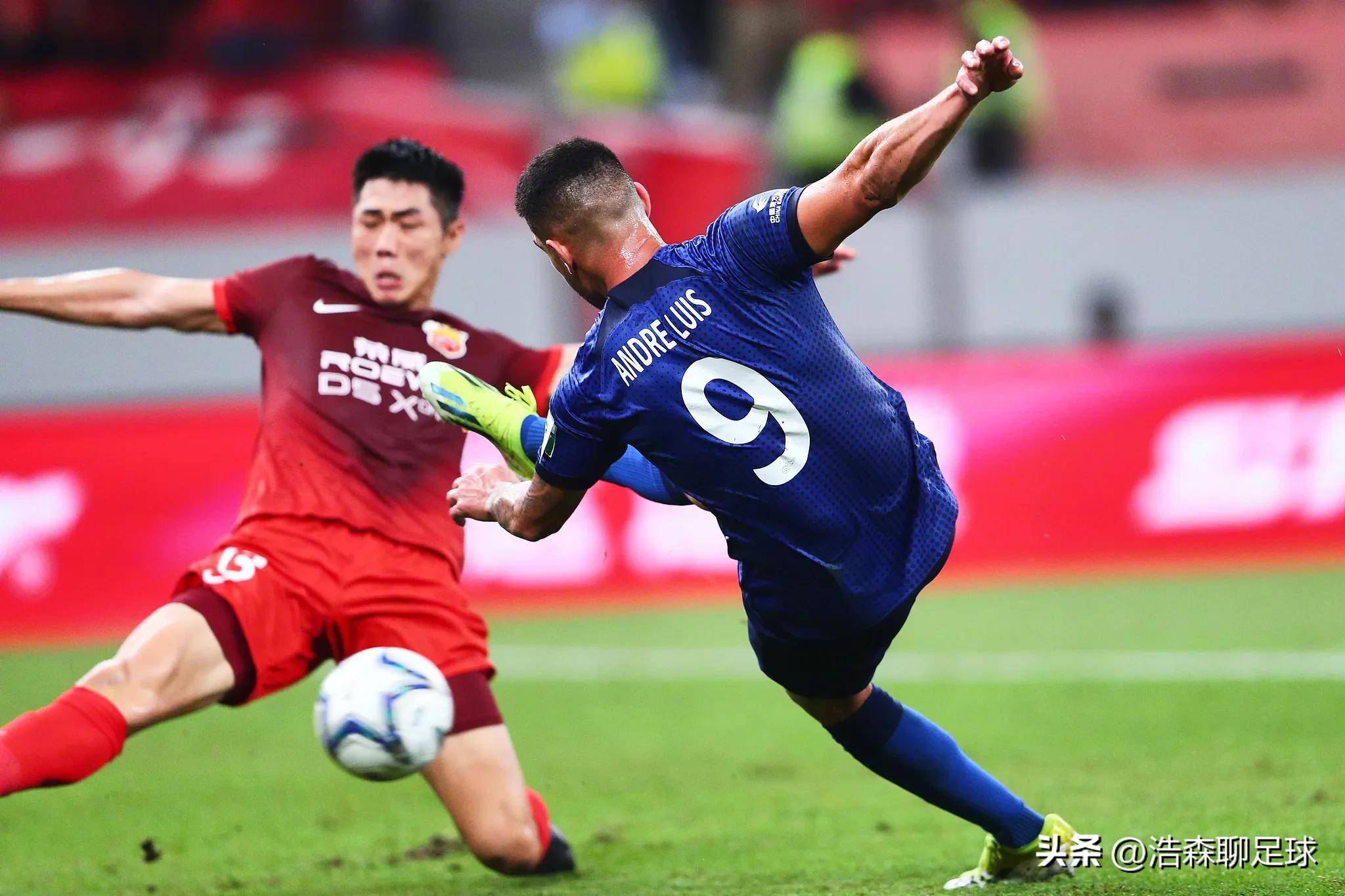 欧宝娱乐赛后上海海港调整名单以备中超,远射贴柱环节打磨,气氛紧张,年轻球员得到机会的简单介绍