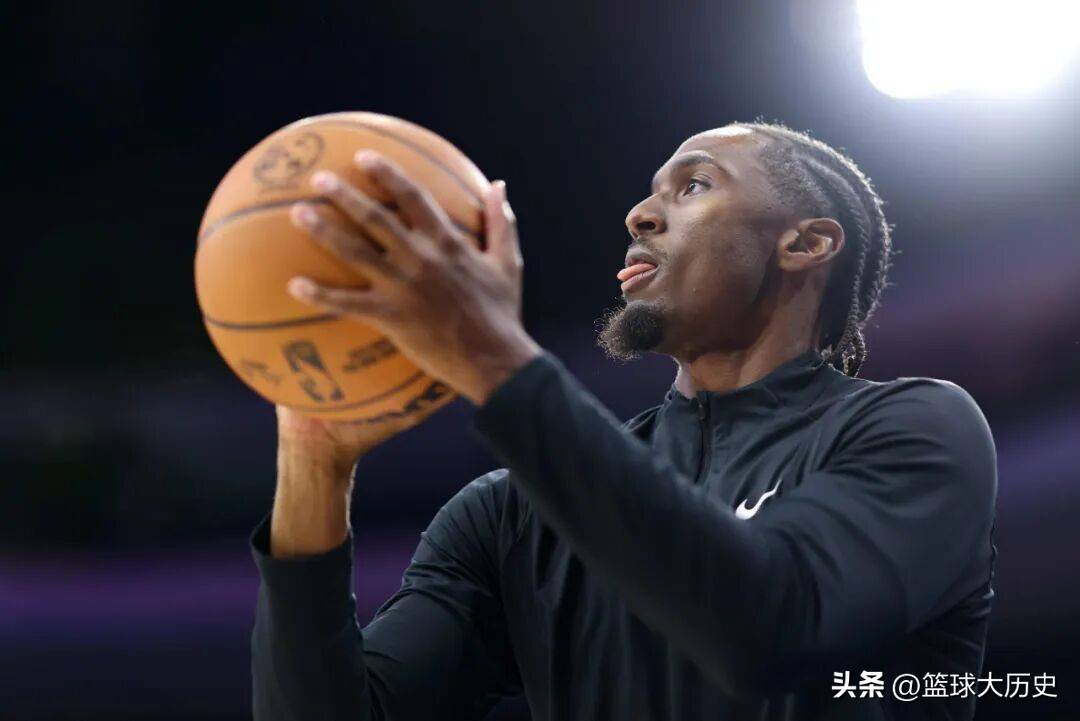 欧宝娱乐费城76人训练开放日，转会期防线松动引欢呼，NBA总决赛在即，赛季目标并未改变的简单介绍