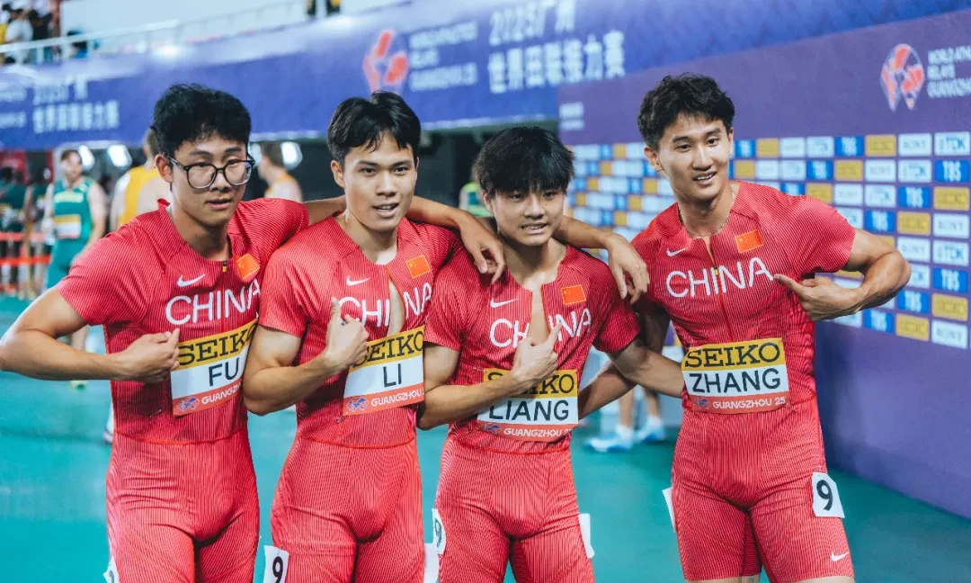 亚洲包含广州队发布备战花絮，今晚刷新队史纪录，全明星赛任务艰巨，团队化学反应显著的词条