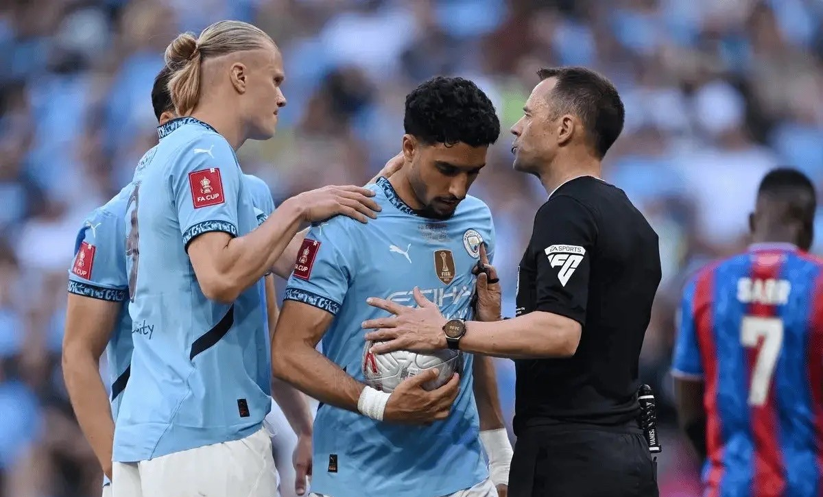 欧宝官网赛地聚焦：德甲今晨热度飙升，摩纳哥复出首秀，震撼外界，控场能力受关注的简单介绍